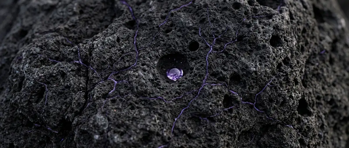 Dark bedrock texture